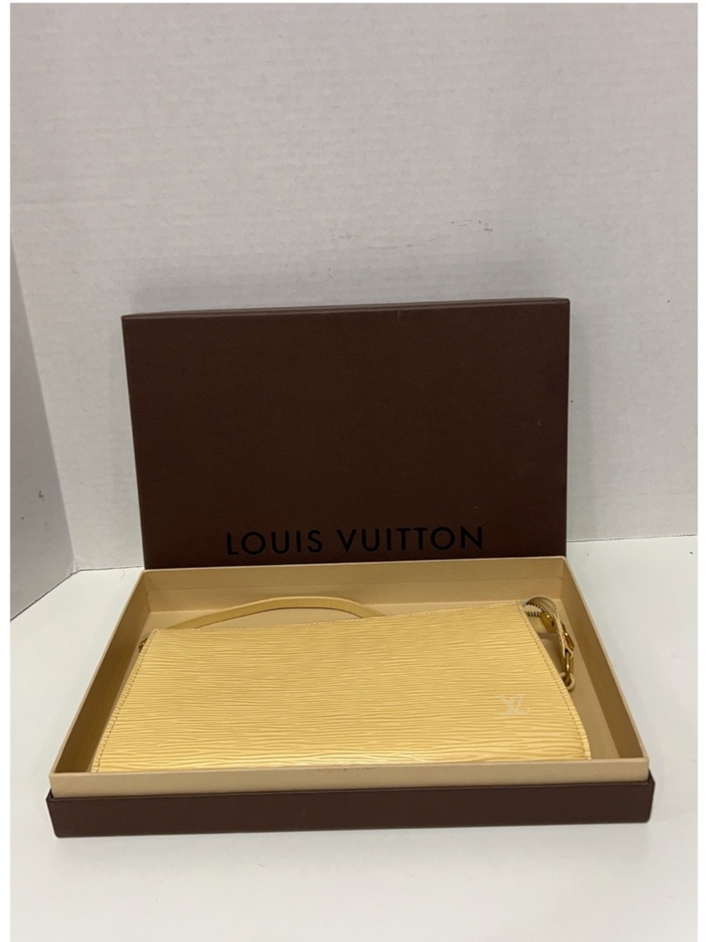 Louis Vuitton Epi Pochette Accessories 24 Vanilla - Picture 5 of 14